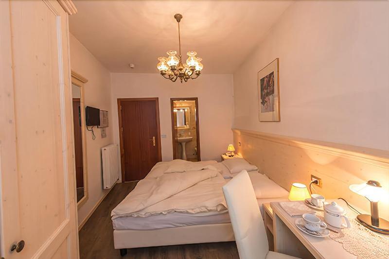 Albergo Antica Rosa Levico Terme Luaran gambar