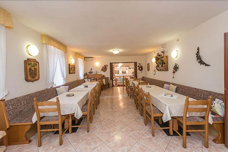 Albergo Antica Rosa Levico Terme Luaran gambar