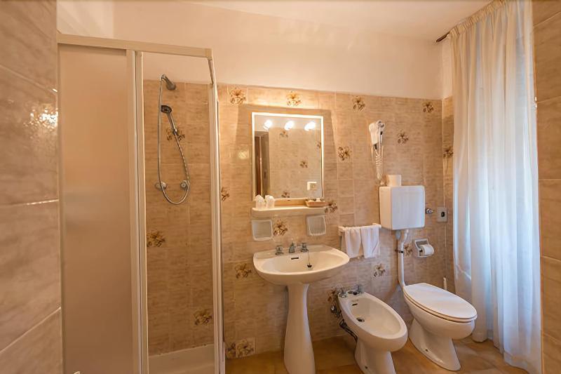 Albergo Antica Rosa Levico Terme Luaran gambar