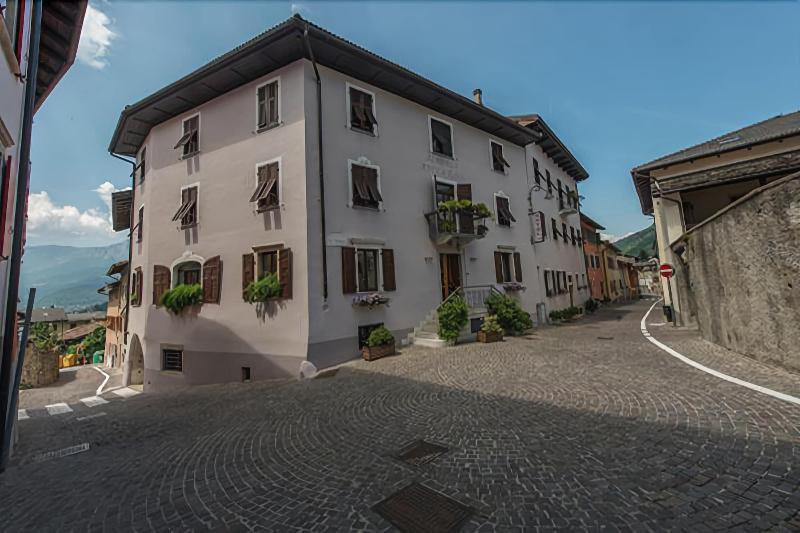 Albergo Antica Rosa Levico Terme Luaran gambar