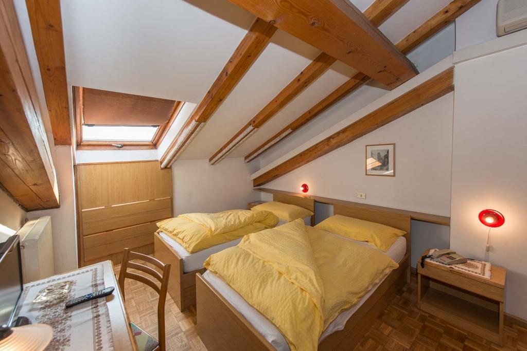 Albergo Antica Rosa Levico Terme Luaran gambar